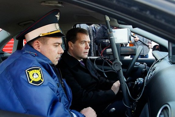 Спор РМК и Роспотребнадзора, новые штрафы, строительство высоток: дайджест DK.RU 2