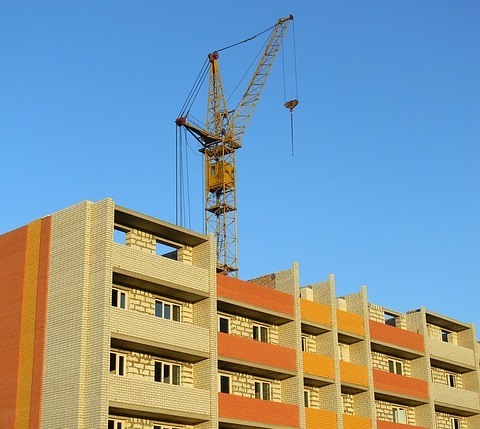 Спор РМК и Роспотребнадзора, новые штрафы, строительство высоток: дайджест DK.RU 3