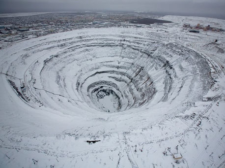 Новые магазины в "Алмазе", суд по Томинскому ГОКу, цены на "вторичку": дайджест DK.RU 1