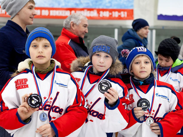 В Челябинске проведут четвертый областной турнир по дворовому хоккею