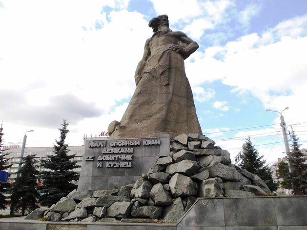 Памятник «Сказ об Урале» отреставрируют