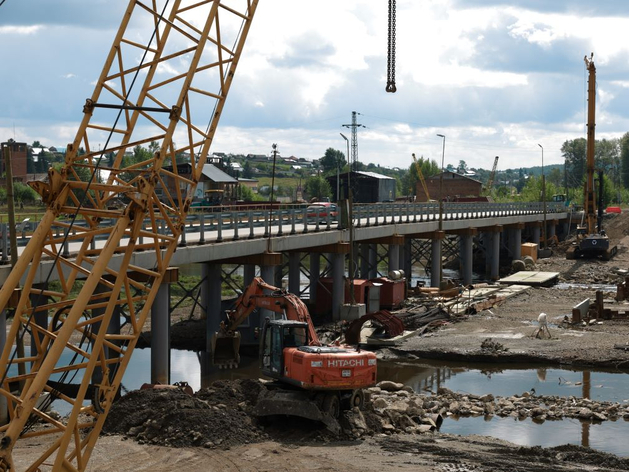 1,5 млрд руб. в Челябинске потратят на ремонт автомобильного моста чрезе реку Миасс