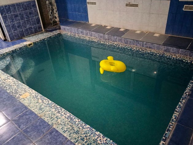 В Магнитогорске 8-летний мальчик утонул в бассейне: что известно о трагедии
