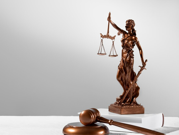 Главу дорожной компании отправили в колонию в Челябинске: причины 
