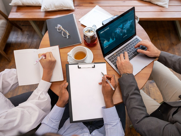 Автофраншизы и ПВЗ — в лидерах: как меняется спрос на бизнес в Челябинске