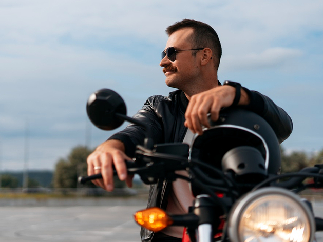 Мотоциклам запретят ездить по проспекту Ленина в Челябинске
Мотоциклам запретят ездить по проспекту Ленина в Челябинске