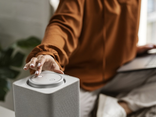 Домашний телефон вернется в квартиры челябинцев через умные колонки