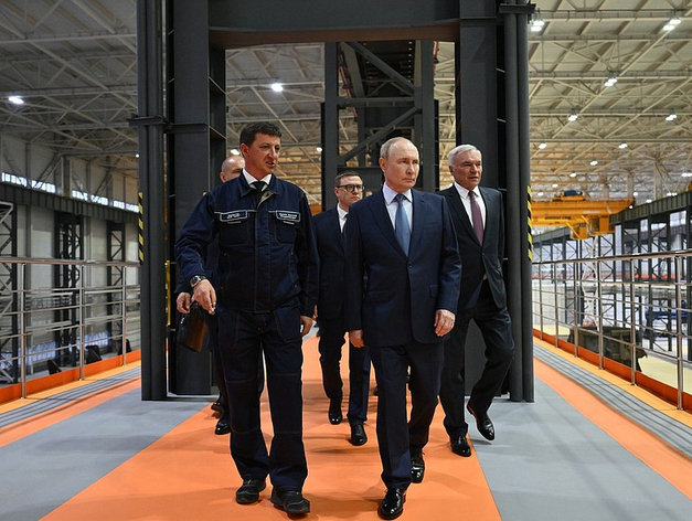 Владимир Путин дал старт крупному машиностроительному производству в Челябинской области 
