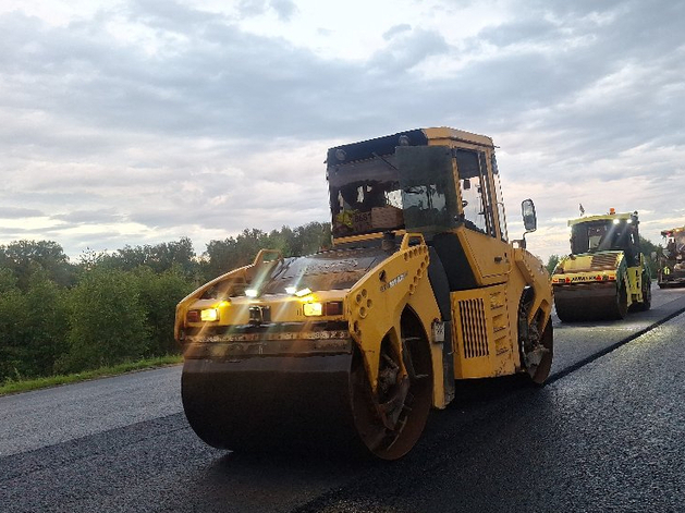 Более 100 км трассы в горнозаводской зоне реконструируют в Челябинской области 