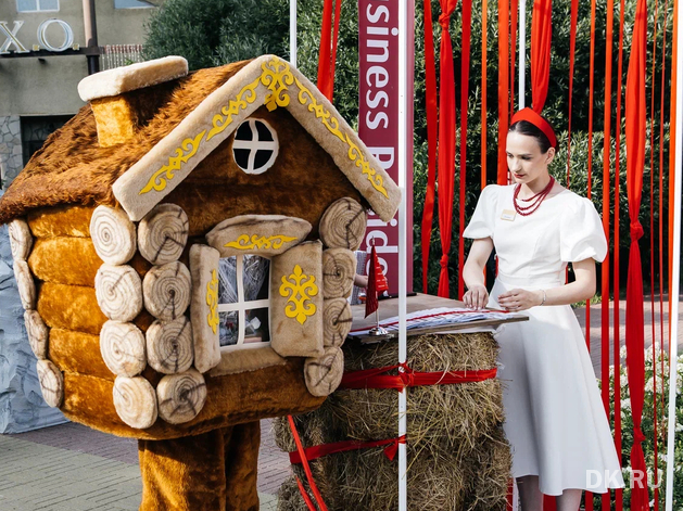 Юбилейный Business Residence в Челябинске: русский стиль, 500 гостей и торт у озера
