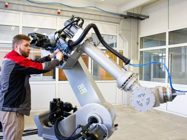 Челябинский вуз получит госсподдержку на создание промышленных роботов 
