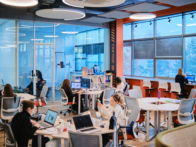 От одного рабочего места к офису: как резидент коворкинга «Мой бизнес» вырастил свое дело