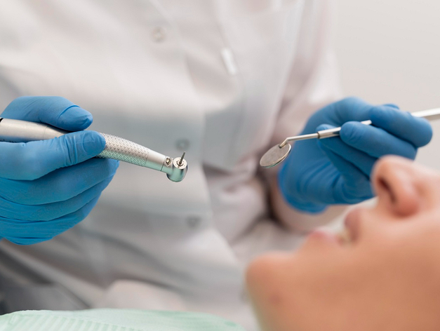 Стоматологический центр в районе Никольской рощи продают в Челябинске