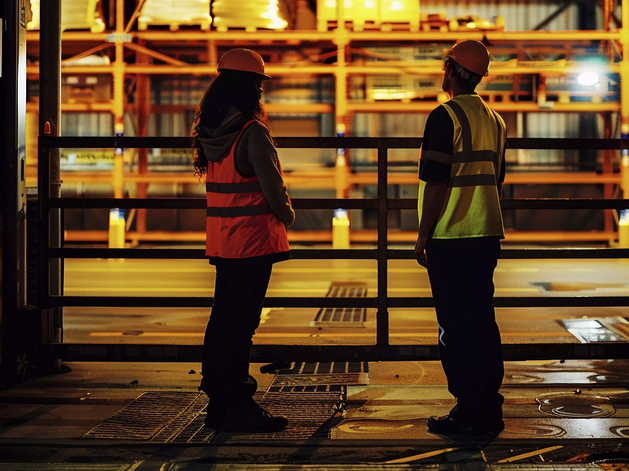 «Нас просто выкидывают»: Текслера просят вмешаться в массовые увольнения на заводе в Аше
