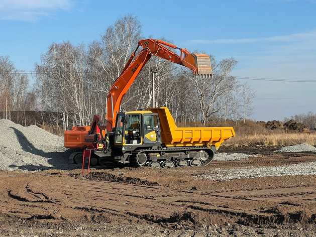 Челябинский завод впервые в России показал дистанционно управляемого робота-дорожника
