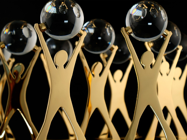 История и значение статуэтки юбилейной премии «Человек года — 2025»