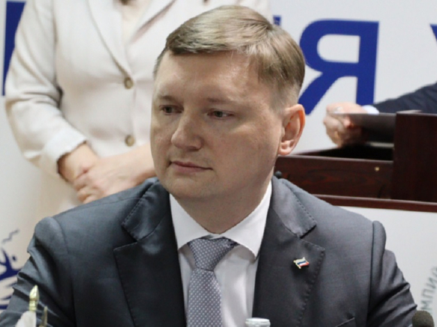 Крупный спортивный вуз Челябинска возглавил специалист из Заполярья
